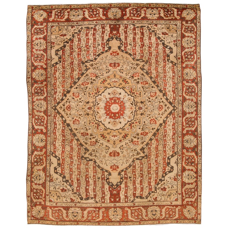Antique 1900s Beige Medallion Amritsar Rug For Sale at 1stdibs