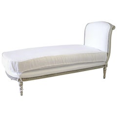 19th Century Carved and Painted Walnut Chaise Longue in Belgian Linen