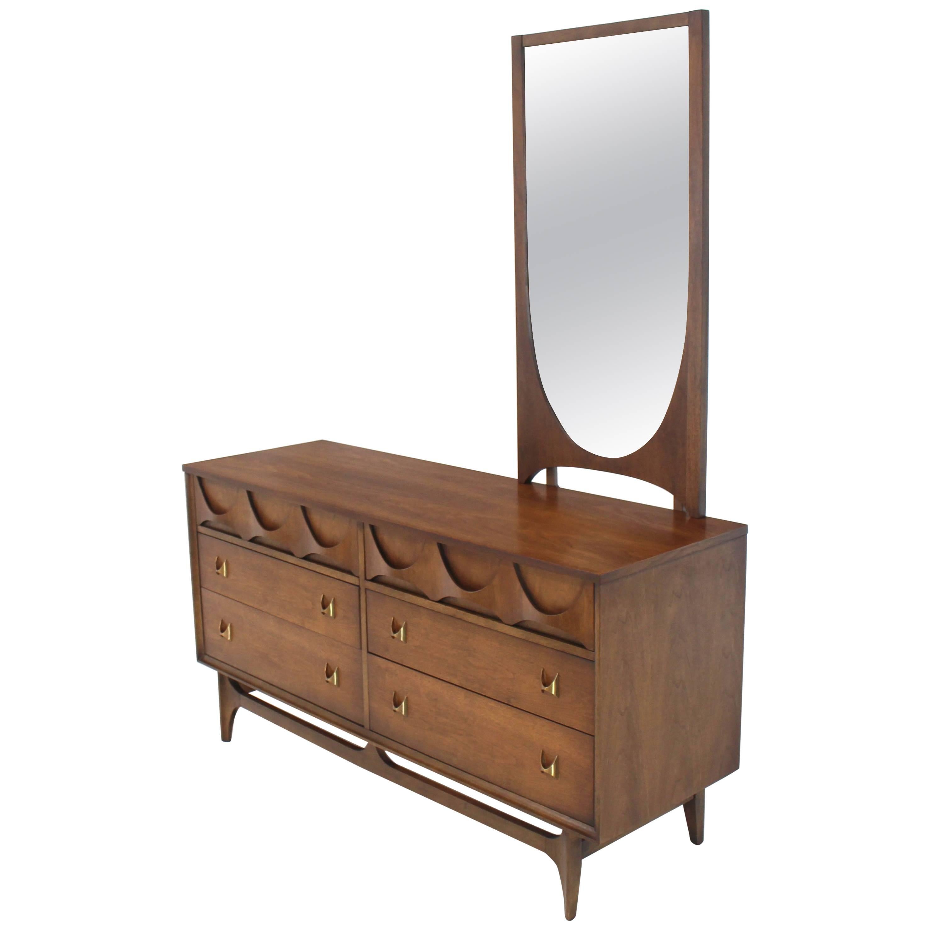 Walnut Sculpted Molded Plywood Drawers Dresser with Mirror For Sale