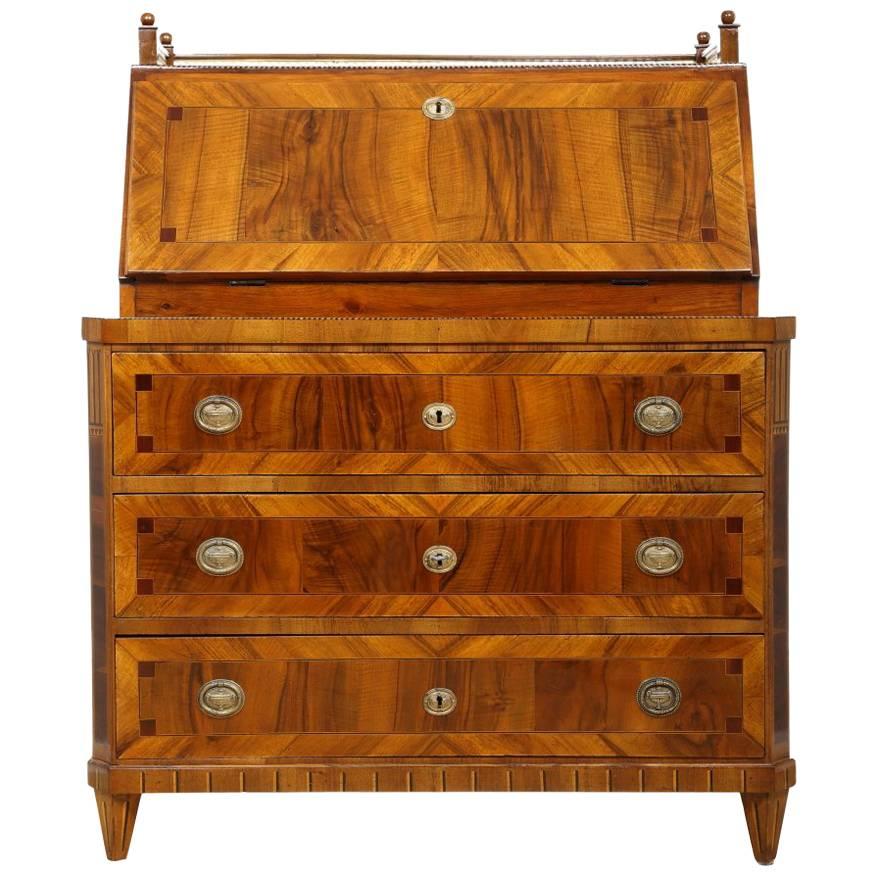 Early 19th Century Empire Fall-Front Secretaire in Walnut, circa 1810 For Sale