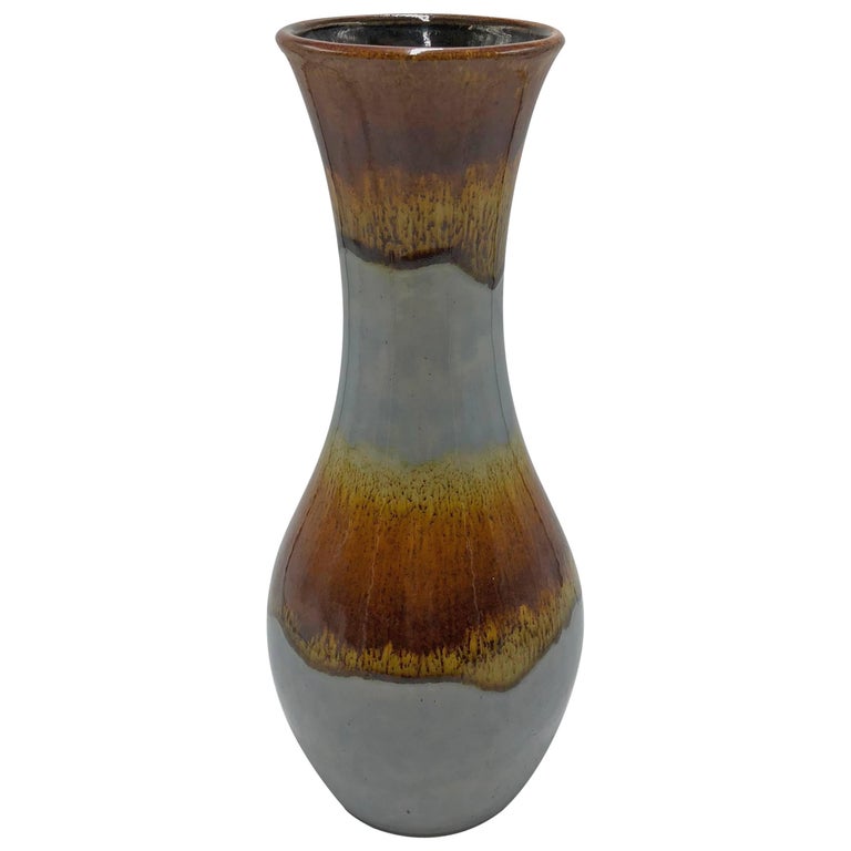Vase vintage Ü-Keramik, Übelacker, Céramique Allemagne de l'Ouest, Vase  bleu pâle - En vente sur 1stDibs