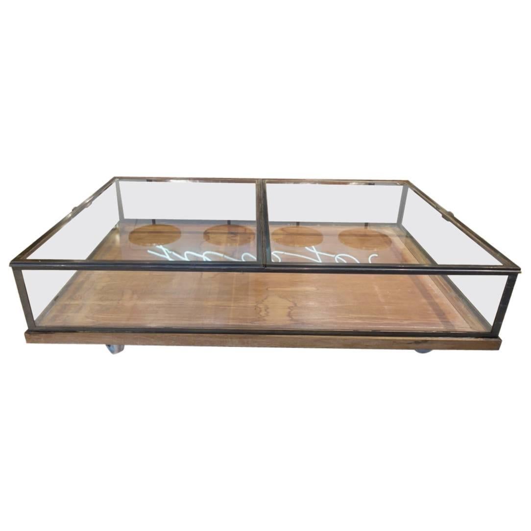 Display Style Coffee Table