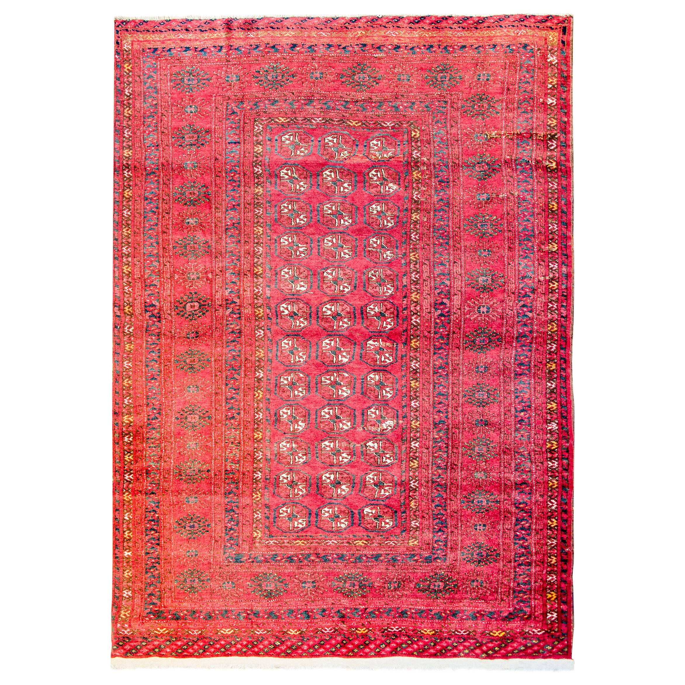 Gorgeous Mid-20th Century Turkmen Rug For Sale