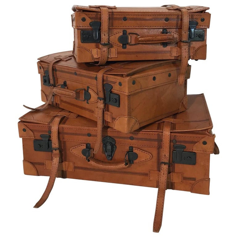 Vintage Suitcase Set For Sale at 1stDibs
