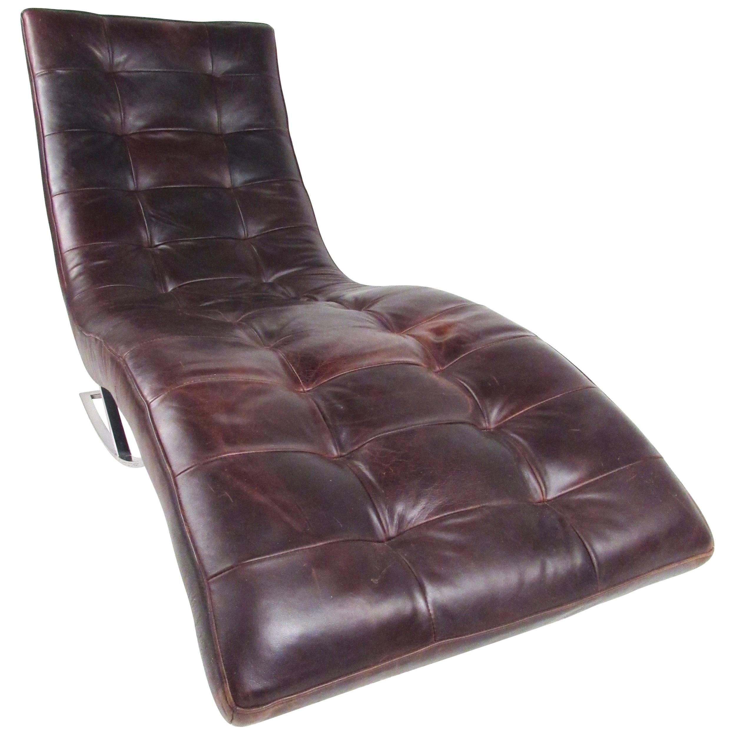 Modern Chaise Longue Chair in Brown Leather