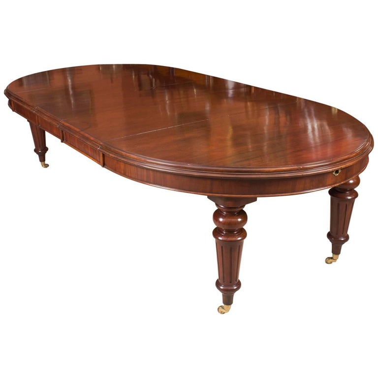 Antique Victorian Oval Flame Mahogany Extending Dining Table, 19th