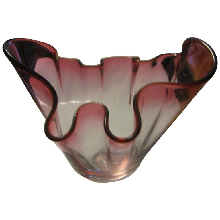 Large MidCentury Modern Handkerchief Art Glass Vase by Chalet For Sale
