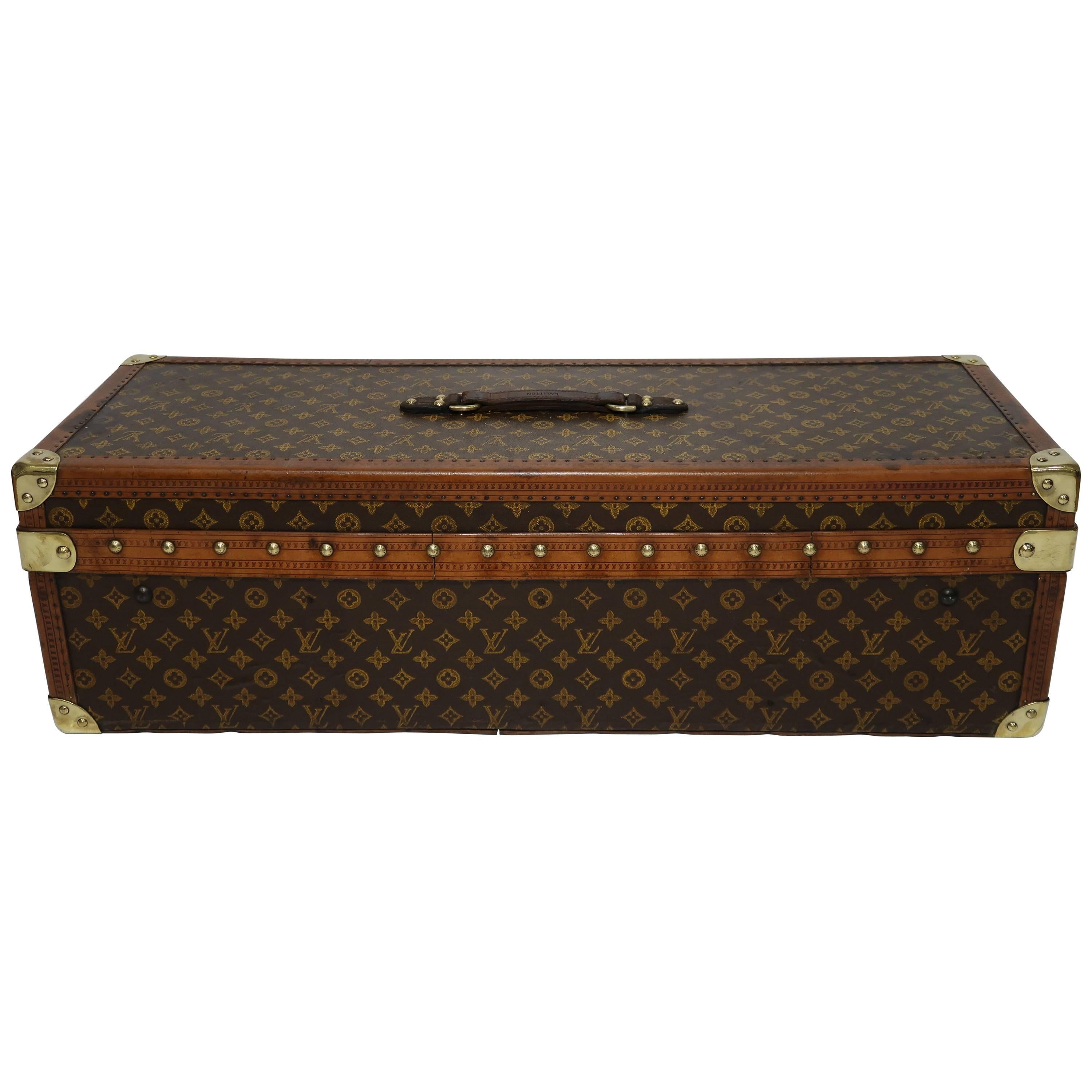 Princess's Louis Vuitton trunk travels to $8,204 in Lincoln, UK, sale