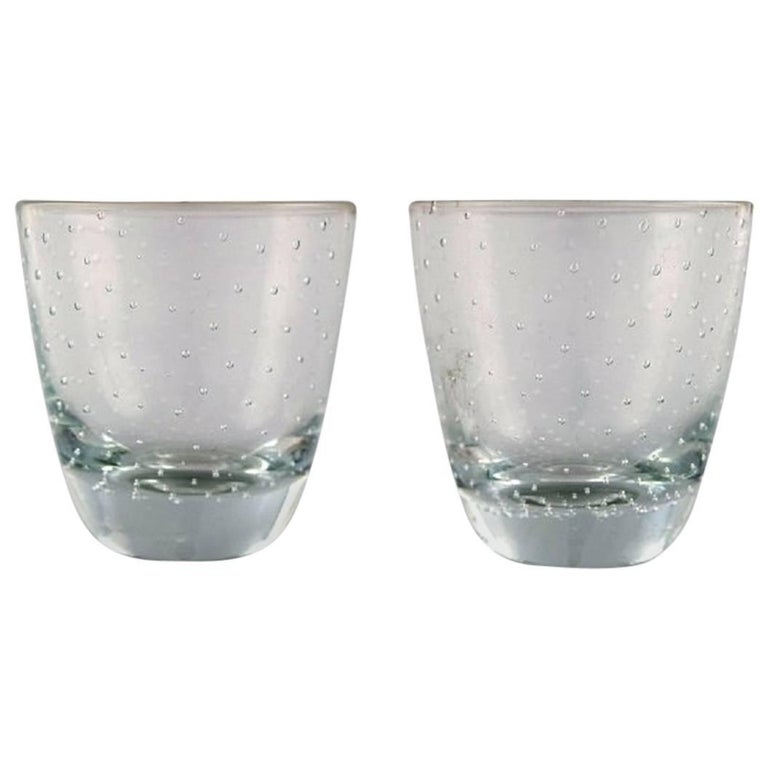 Gunnel Nyman for Nuutajärvi. Two vodka glasses in clear art glass. For Sale