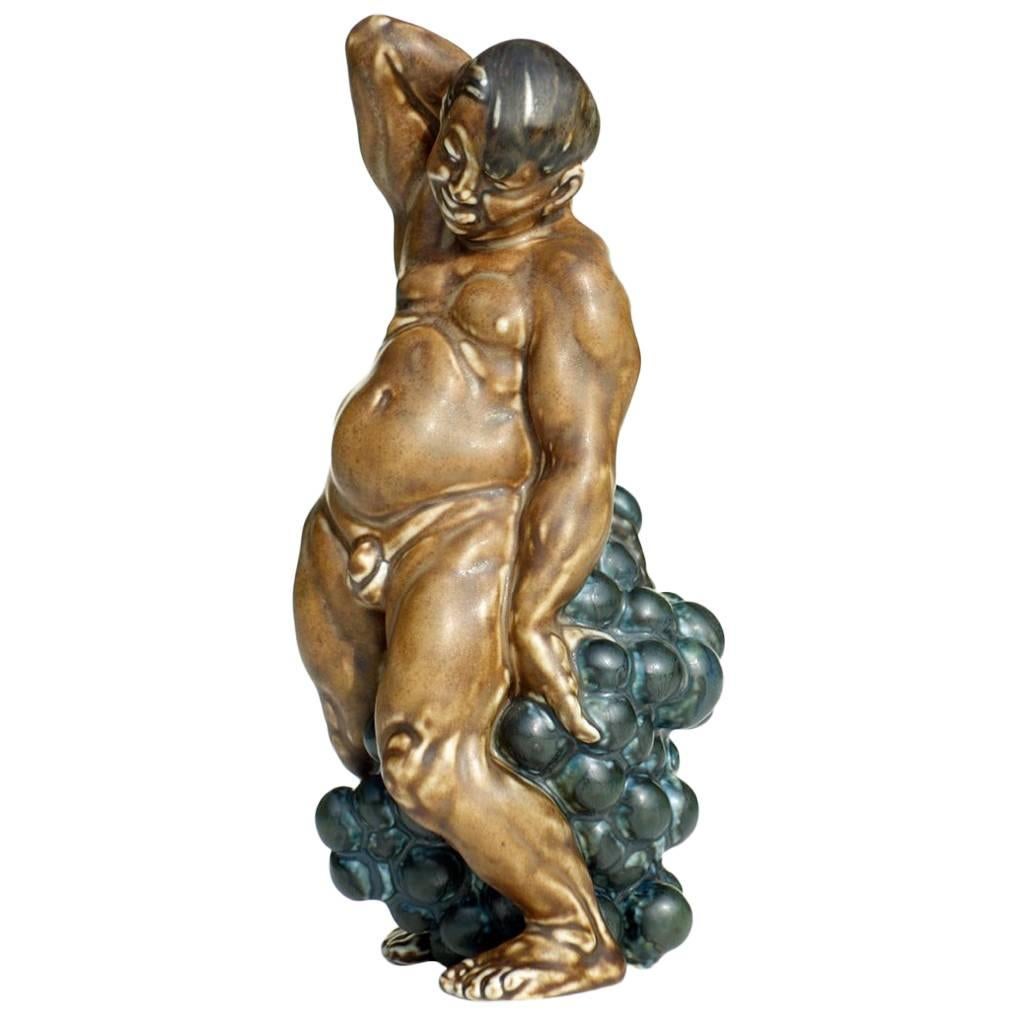 Kai Nielsen Bing & Grondahl Dänemark Art Deco Steingut Figur mit Traube im Angebot