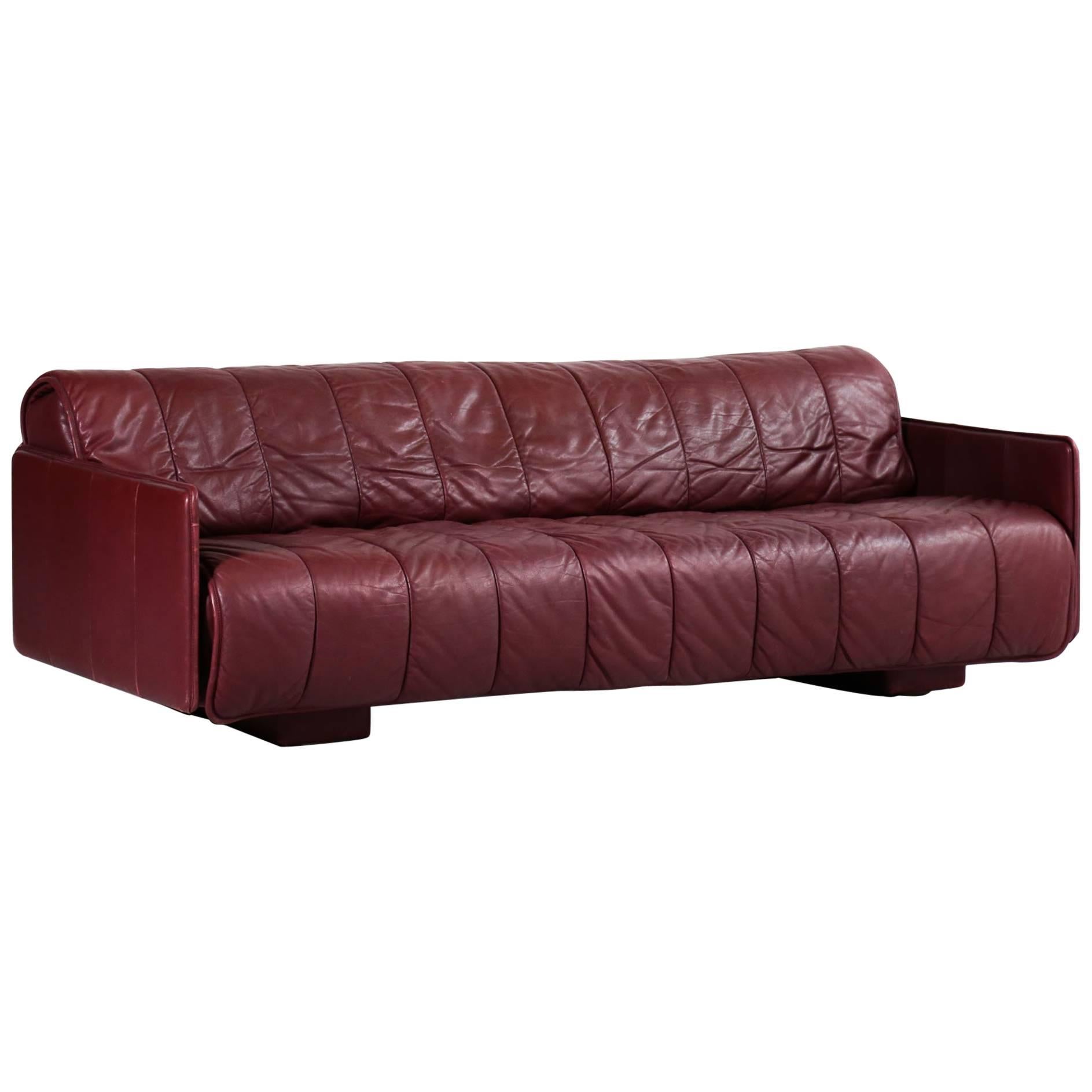 De Sede Leather Sofa Bed, 1970s Swiss Design DS85 DS600