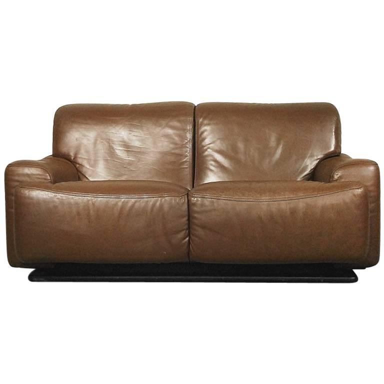 Italian Classic Leather Sofa from Brunati, 1970s For Sale