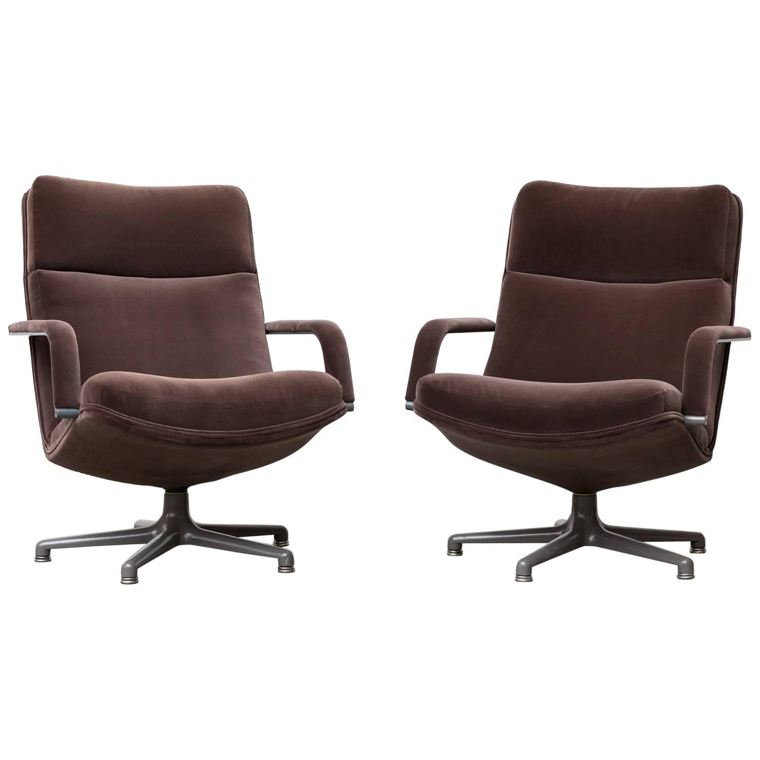 Pair of F154 Geoffrey Harcourt Swivel Lounge Chair