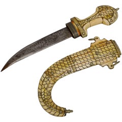 Importand 18th Century Islamic Dagger Damascus Steel Blade Oxe Bone Hilt Pommel