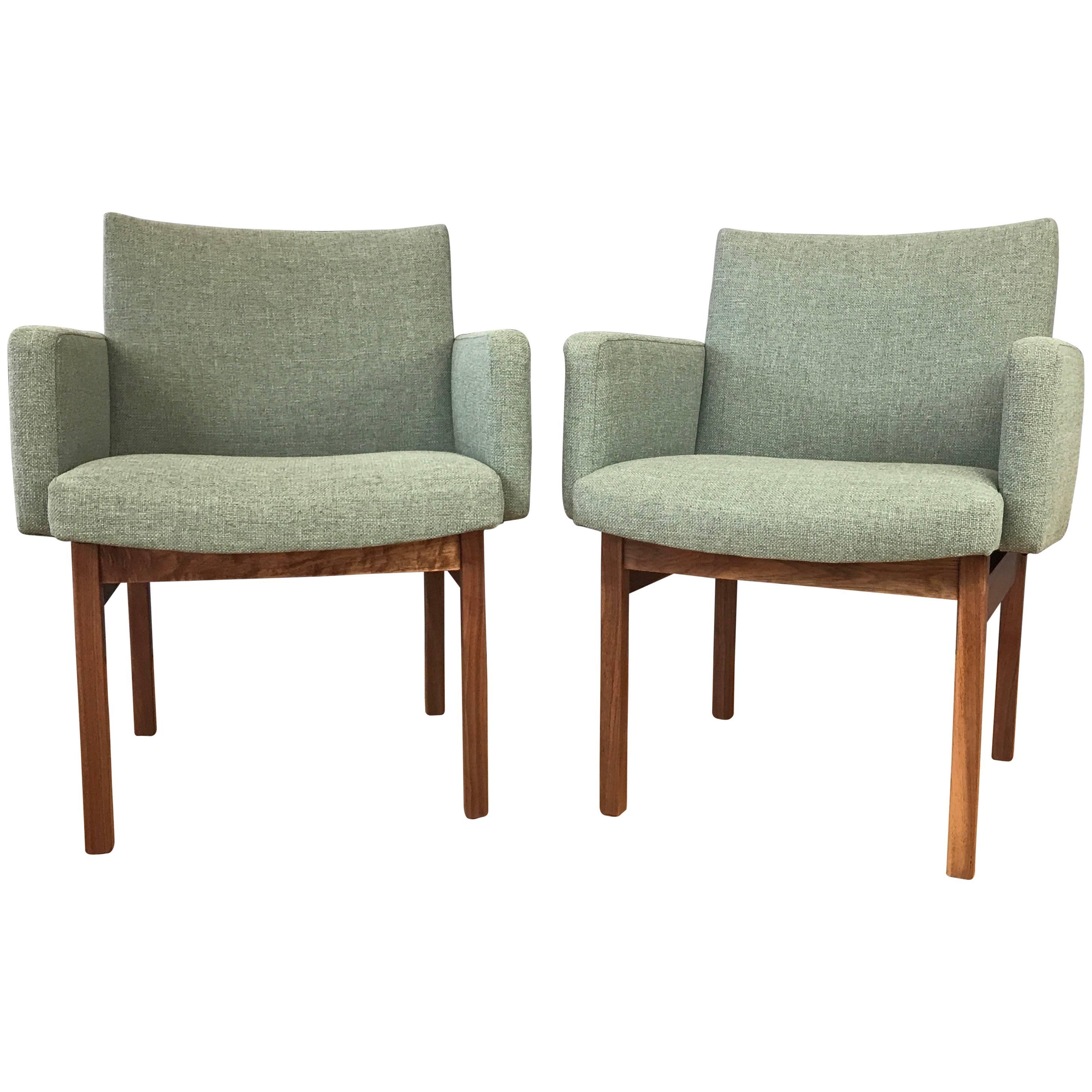 Pair of Midcentury Walnut Lounge Chairs Attributed to Jens Risom