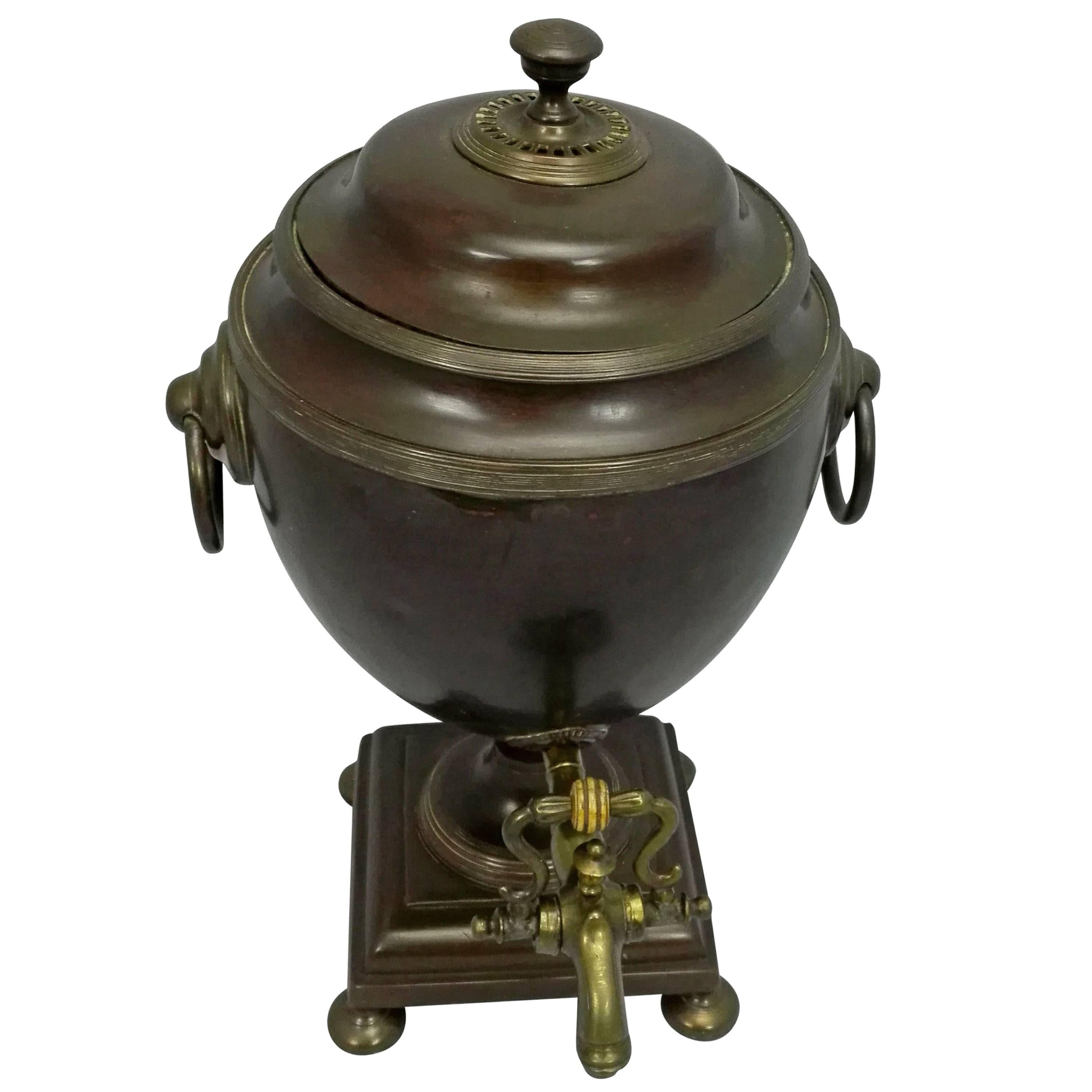 Tee Urn Polished Bronze and Brass Classicism Late 18th Century For Sale