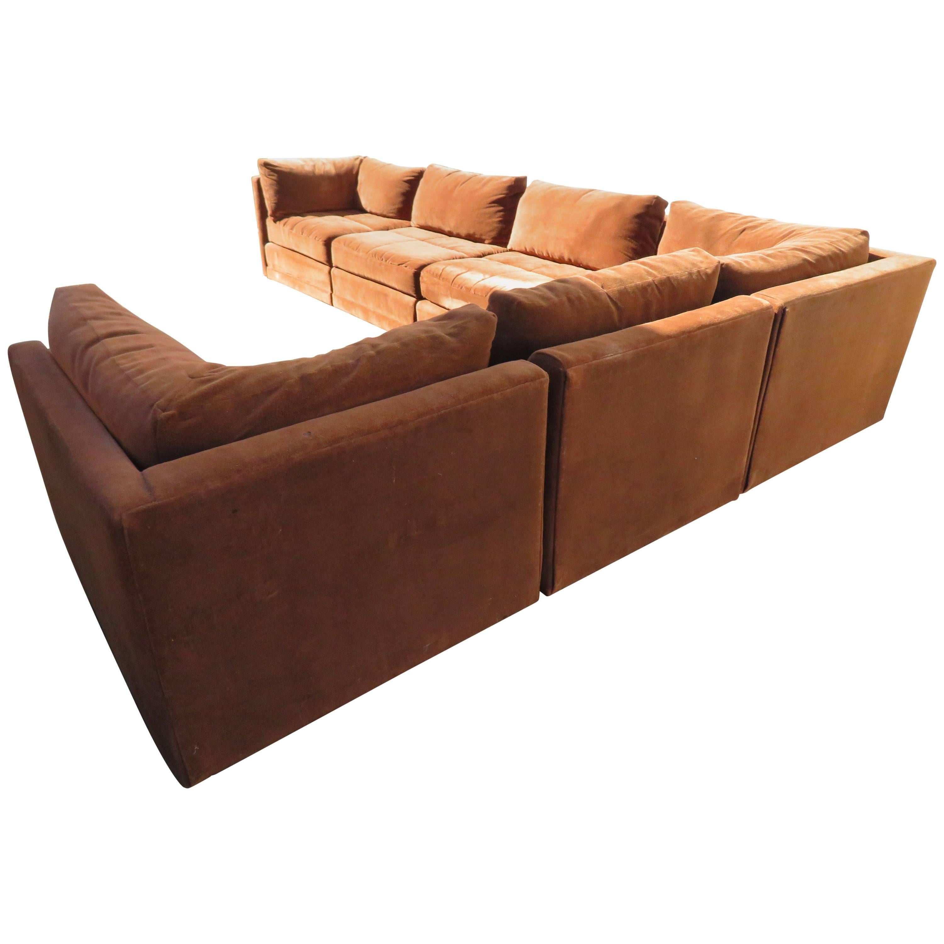Handsome Milo Baughman Style Six-Piece Section Sofa Mid-Century Modern