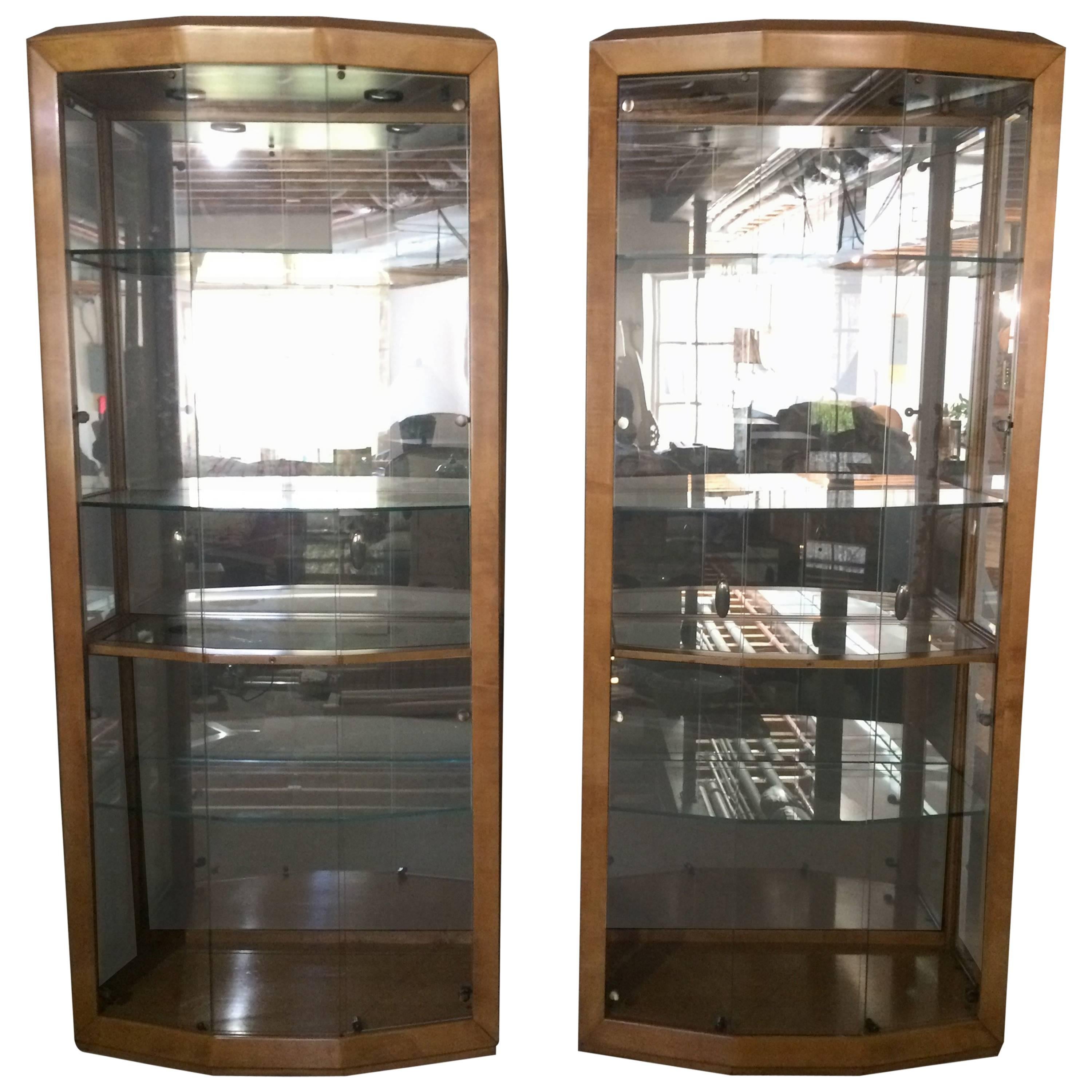 Stunning Pair of Large Glass and Maple Henredon Curio Cabinets