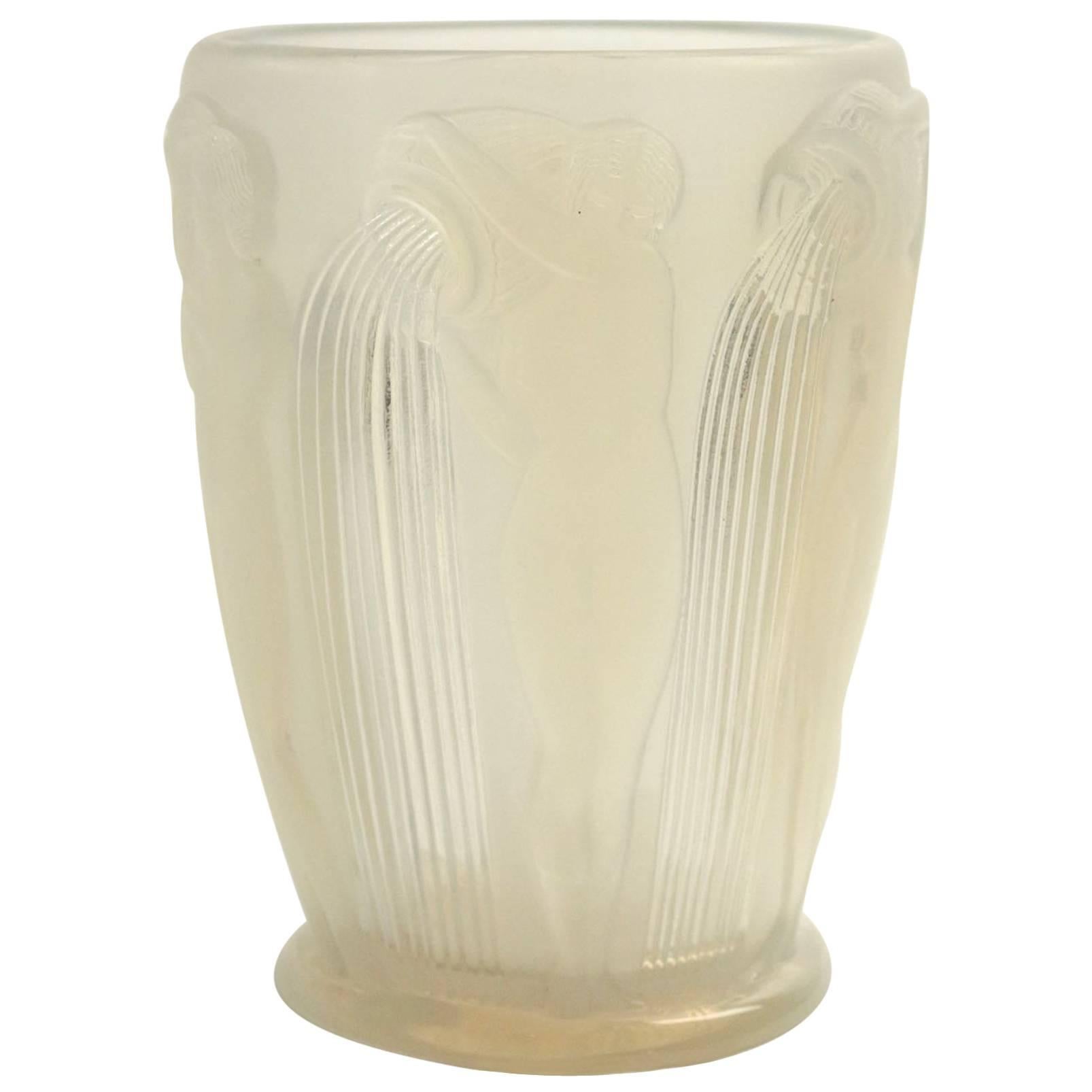 René Lalique Opalescent "Danaides" Vase