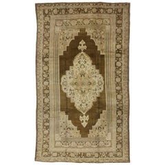 Tapis turc vintage Oushak avec intérieur de maison russe de luxe et chaleureux