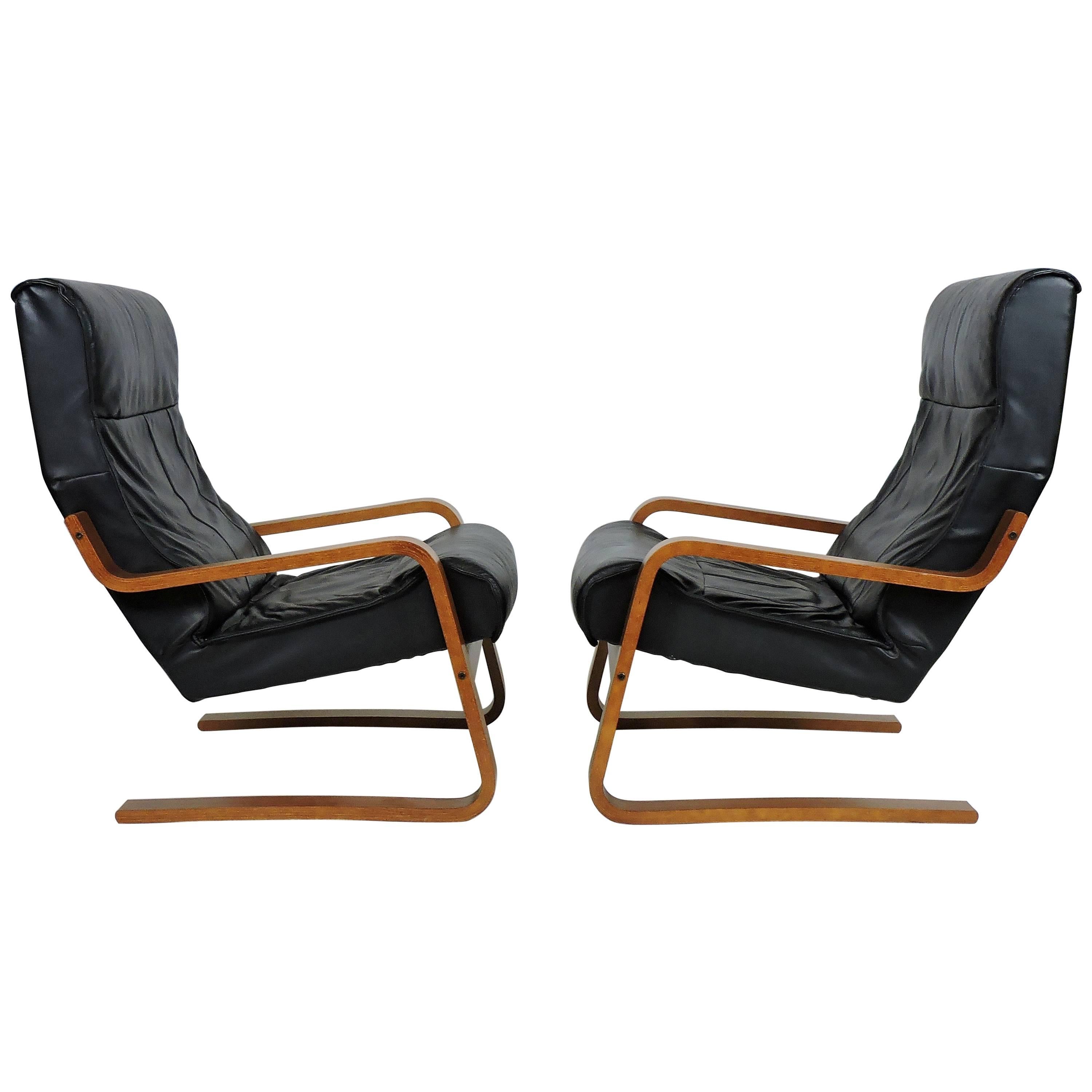 Pair of Danish Modern Alvar Aalto Style Cantilevered Teak Leather Lounge Chairs