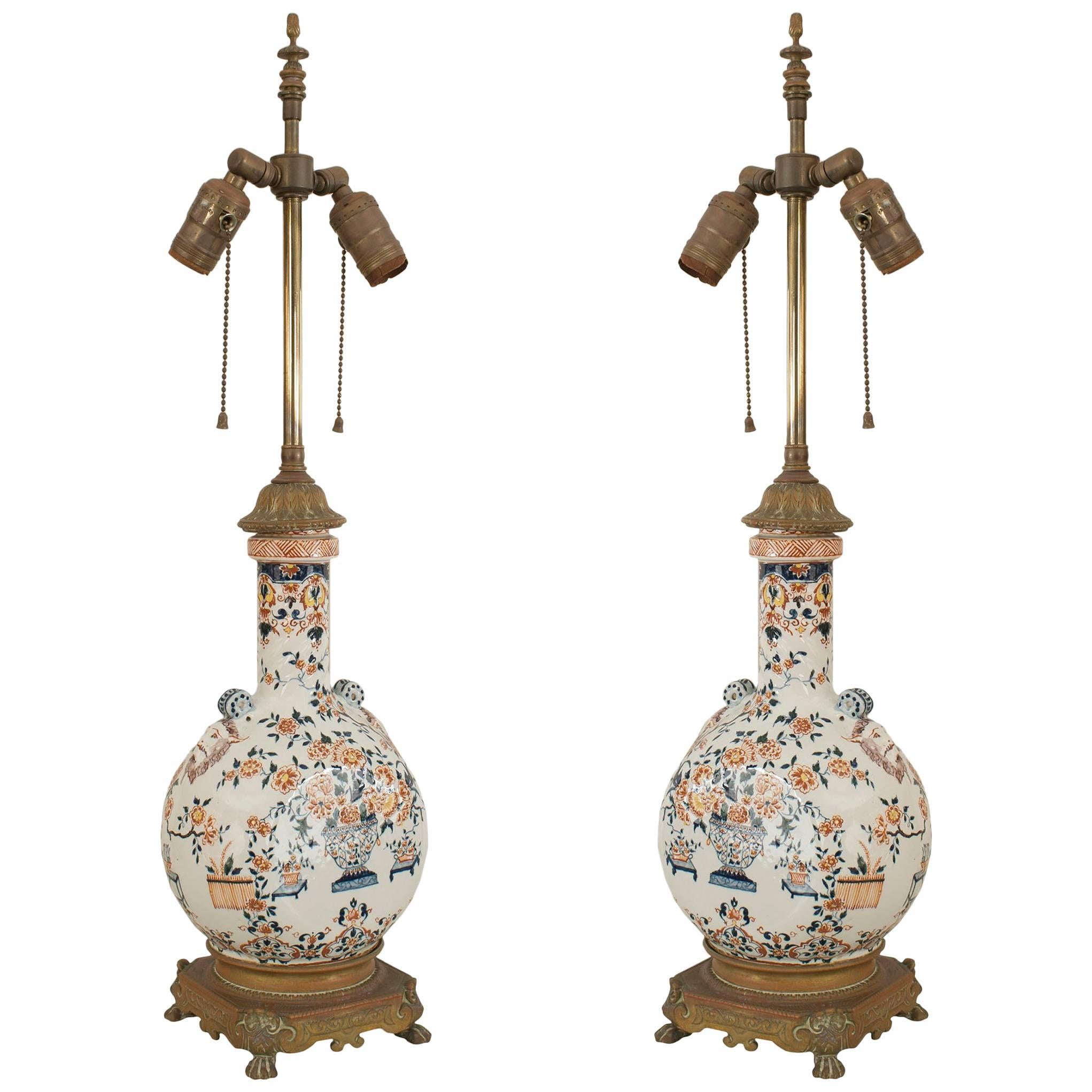 Paar englische viktorianische Porzellan-Tischlampen
