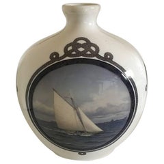 Vase unique de Royal Copenhagen décoré de bateaux par Christian Benjamin Olsen