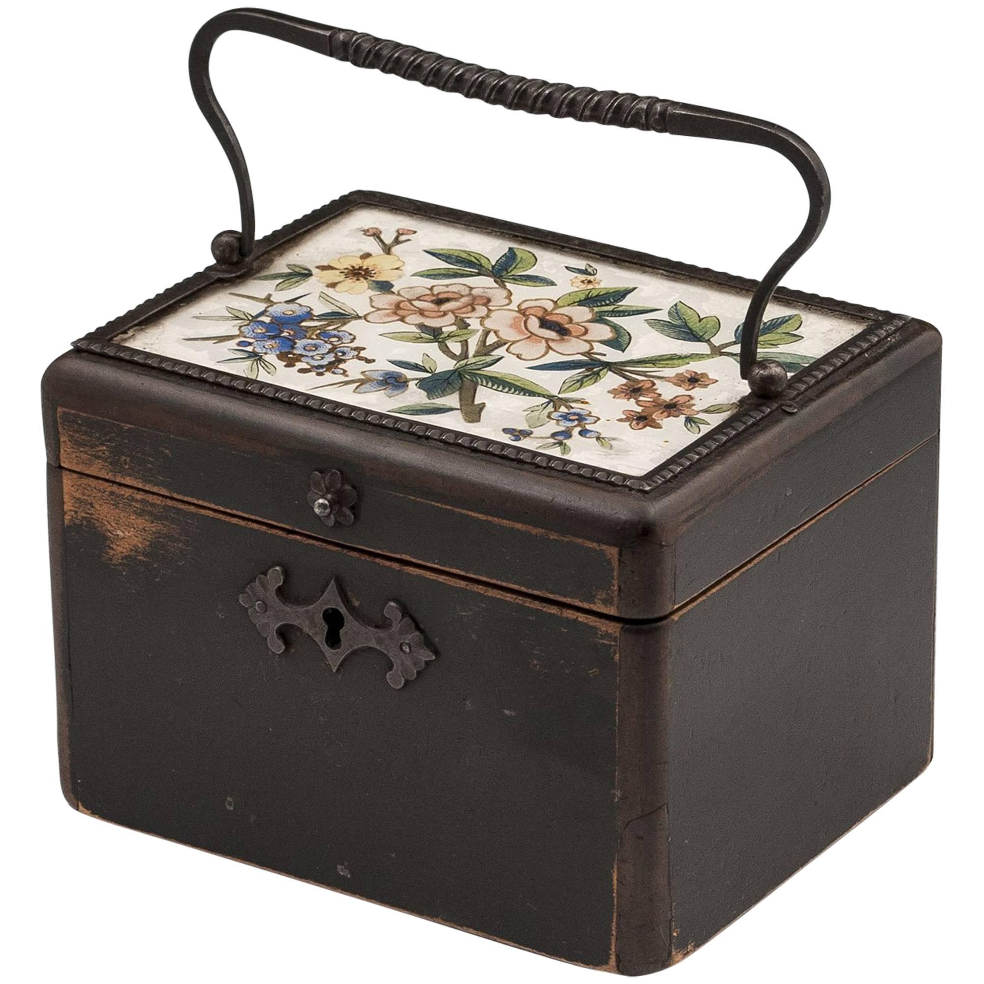 Continental Georgian Wooden Sycamore Hungarian Tea Caddy, Early 19th Century For Sale