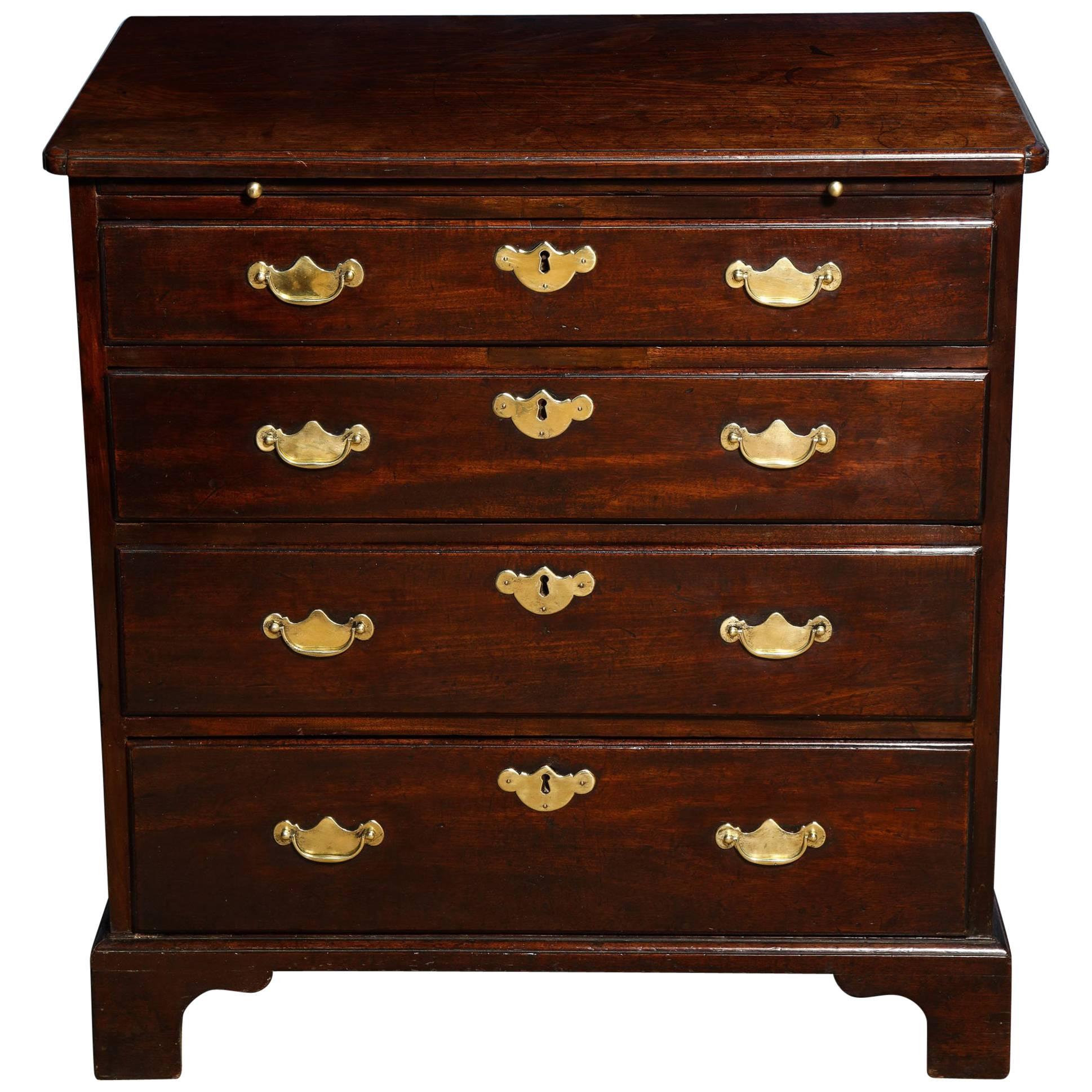 George II Mahogany Bachelor's Chest of Drawers, English, circa 1750 in Stock For Sale