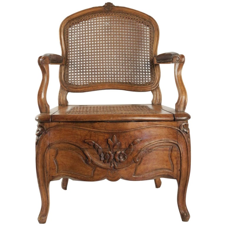 Commode Chair Period Louis XV With Its Original Porcelain Basin From Commode Chair Period Louis XV with Its Original Porcelain Basin from Rouen For Sale - Commode Chair Period Louis XV With Its Original Porcelain Basin From
