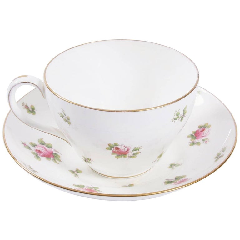 Set of Six Tea Cups and Saucers at 1stDibs