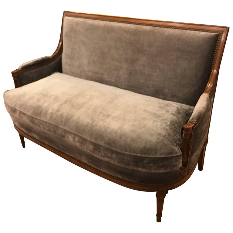 Victorian Carved Mahogany Courting Chair at 1stdibs