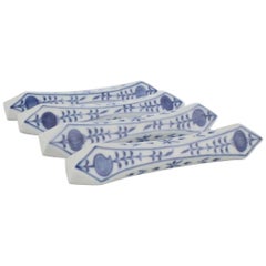 Four Meissen Porcelain Blue Onion Zwiebelmuster Knife Rests