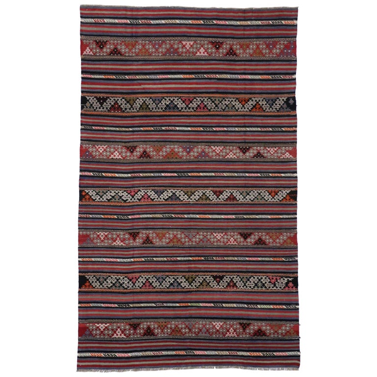 Vintage Turkish Kilim Rug with Tribal Style Boho Chic FlatWeave Kilim