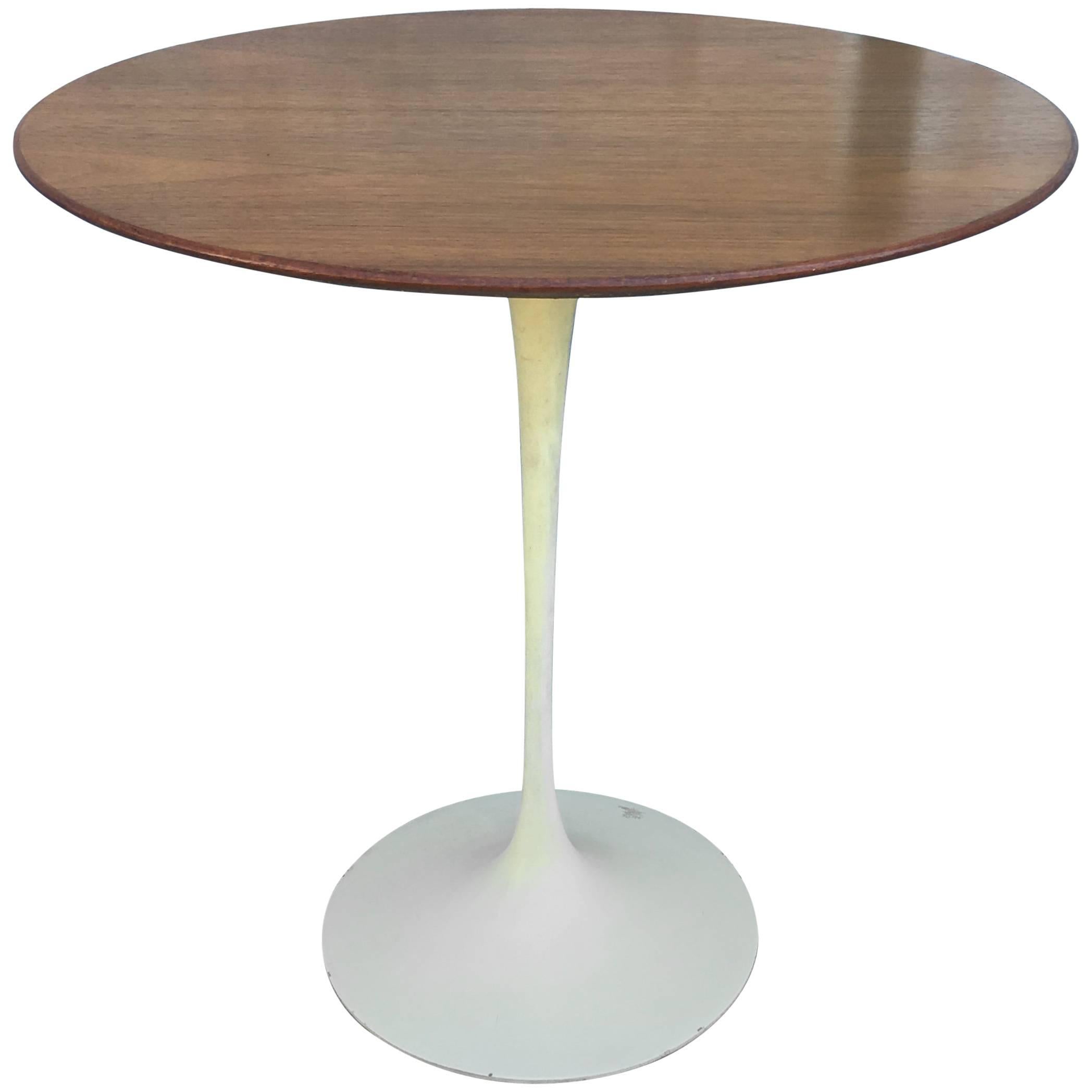 Vintage Knoll Walnut Tulip Side Table by Eero Saarinen