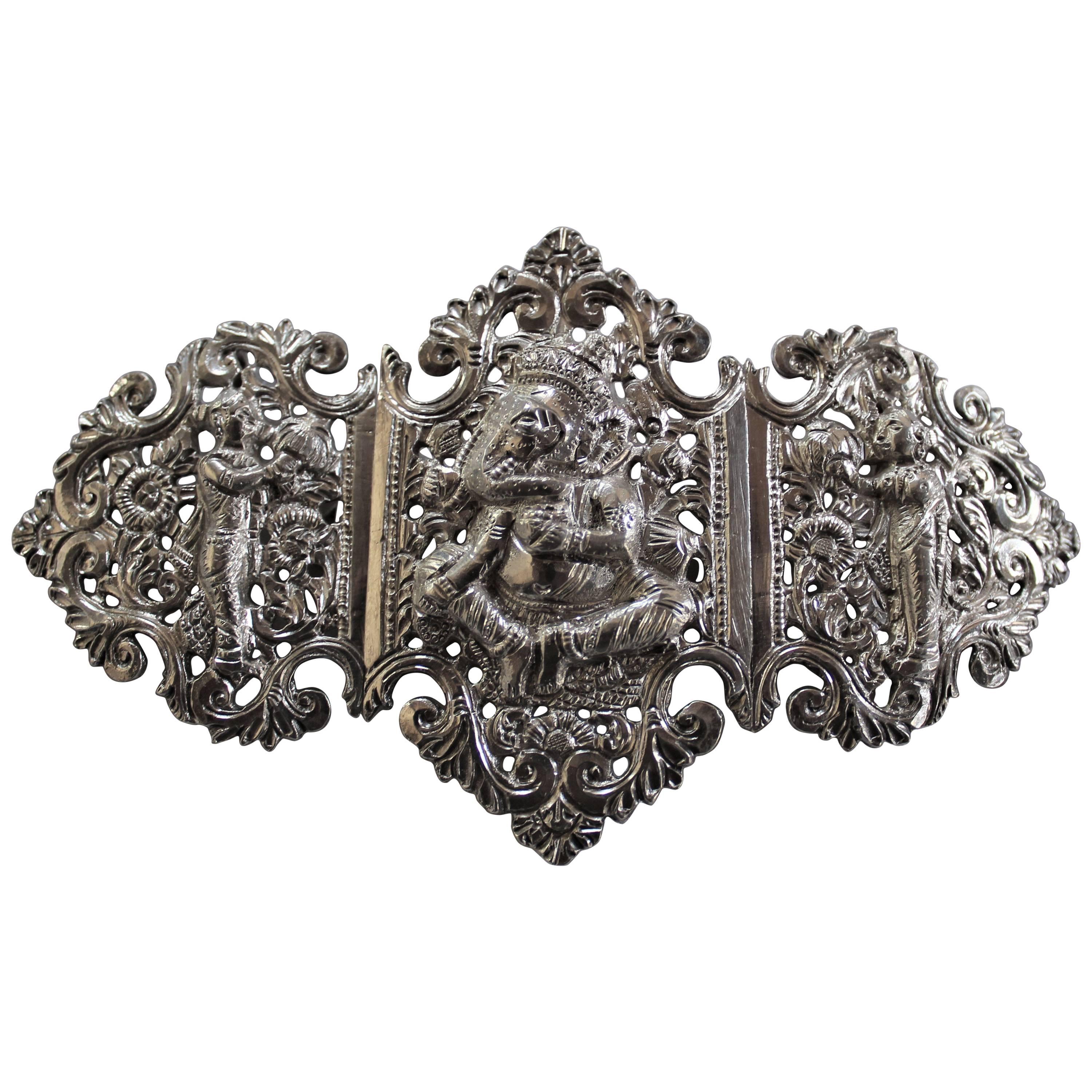 Boucle de ceinture anglo-indienne en argent avec ceintures rouges et noires en vente