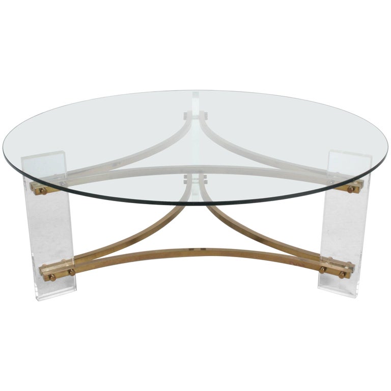 Hollywood Regency Round Lucite and Brass Coffee table  For Sale