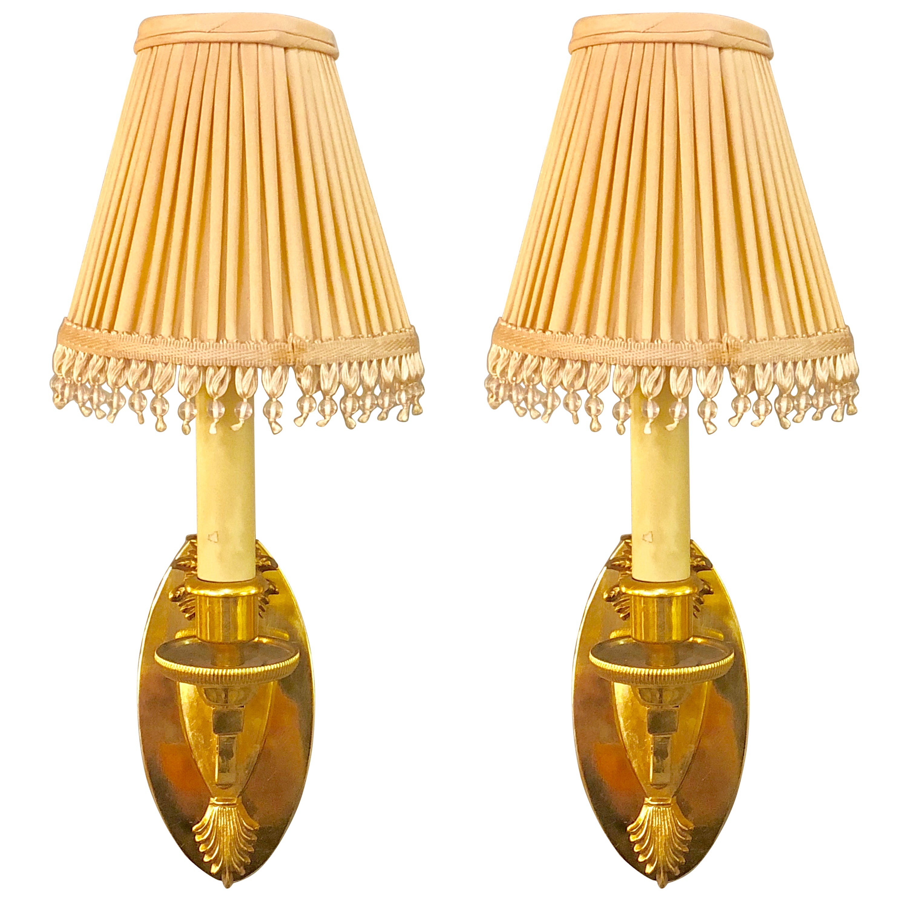 Pair Of Italian Gold Leaf Wood Wall Sconces, 20Th Century Pair Of Italian Gold Leaf Wood Wall Sconces, 20Th Century