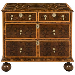 William & Mary Olivewood Oyster Veneered Chest of Drawers of Elegant Proportions