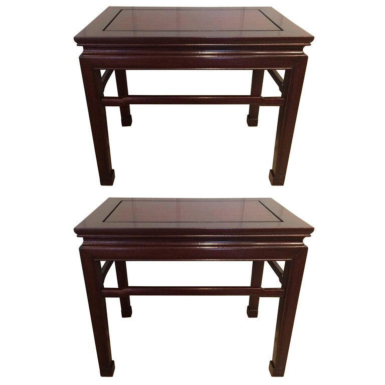 Elegant Traditional Pair of Mahogany End Tables at 1stDibs