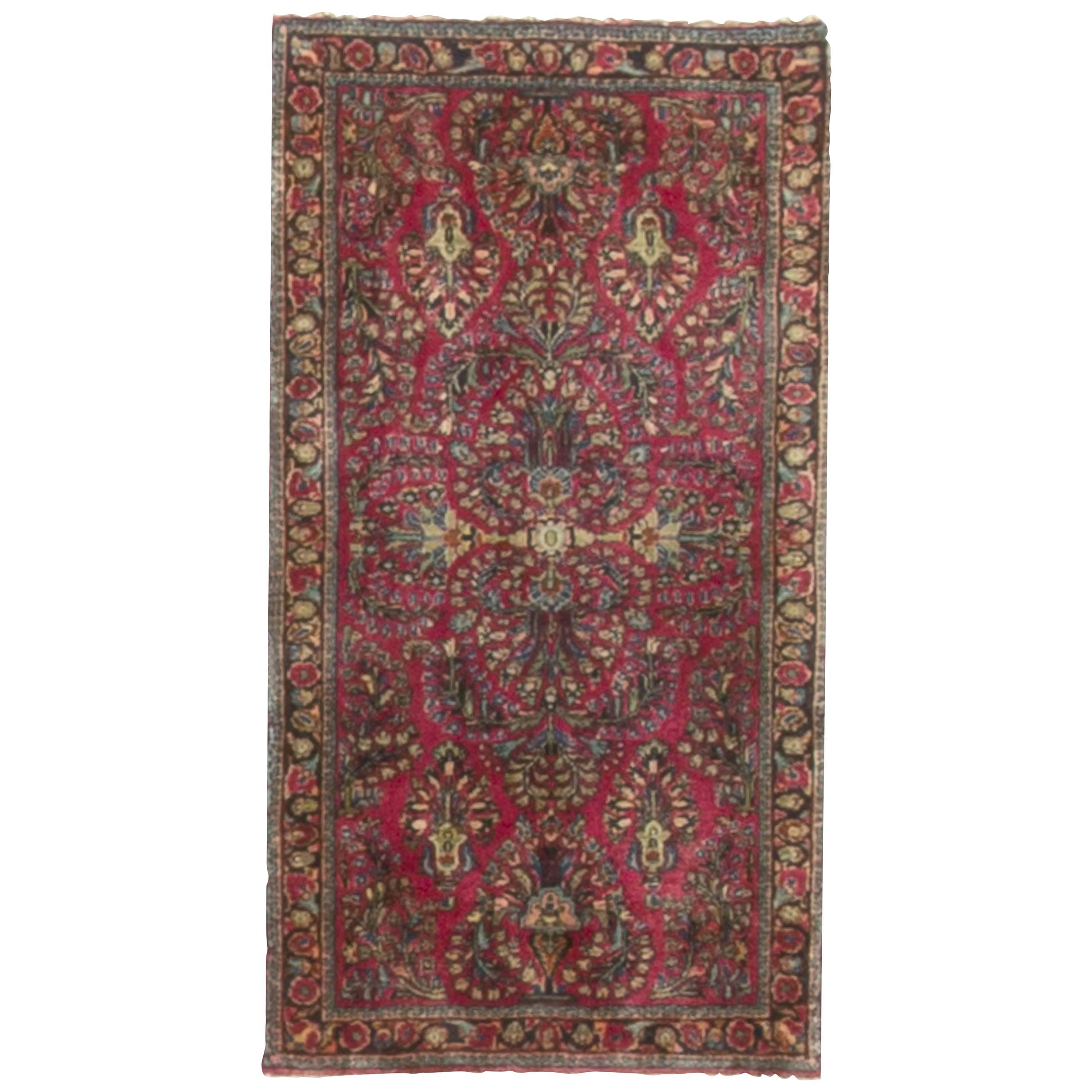 Kleiner persischer Sarouk-Teppich, um 1900. im Angebot