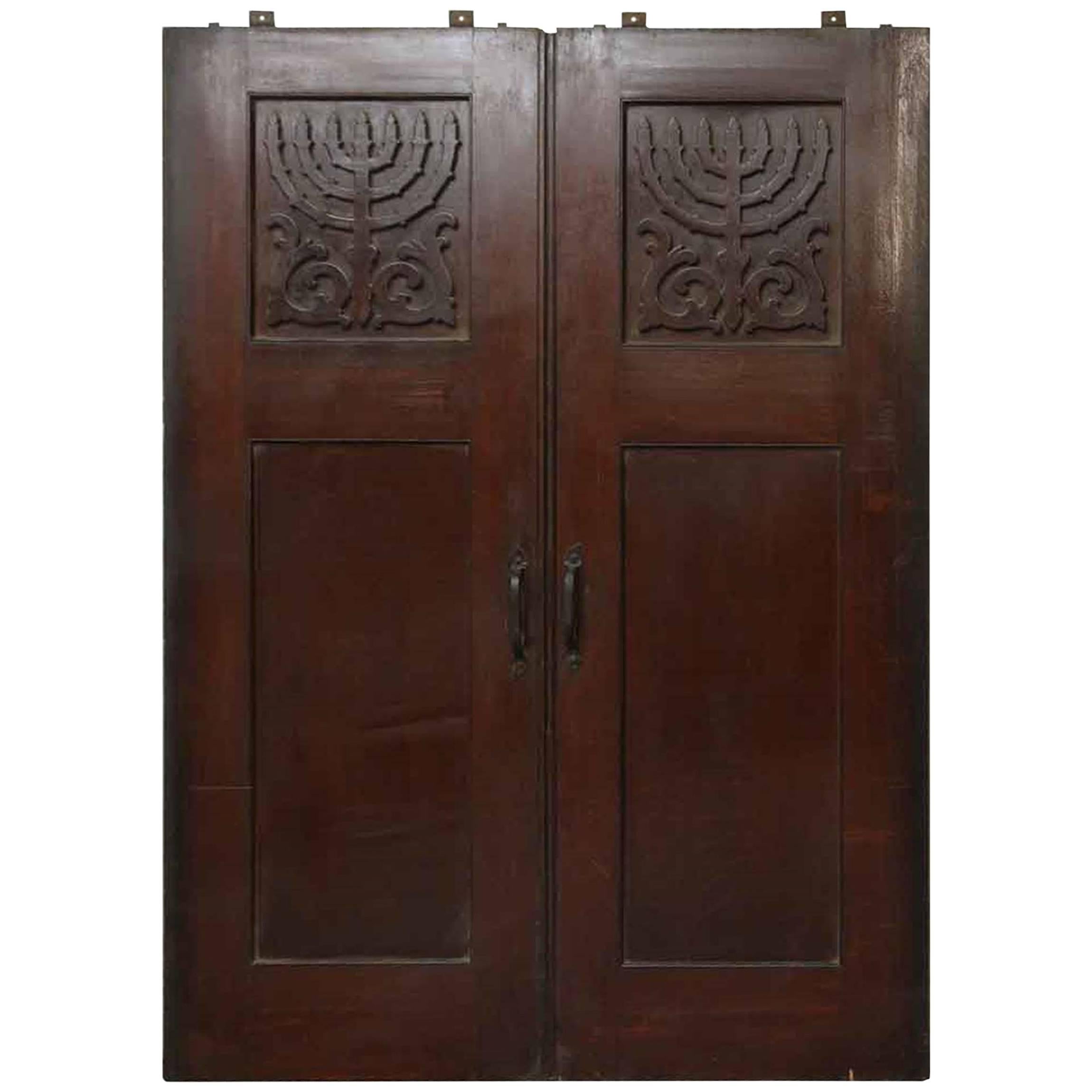 1920s Double Quarter Sawn Oak Doors from a Jewish Synagogue and Original Hardwar