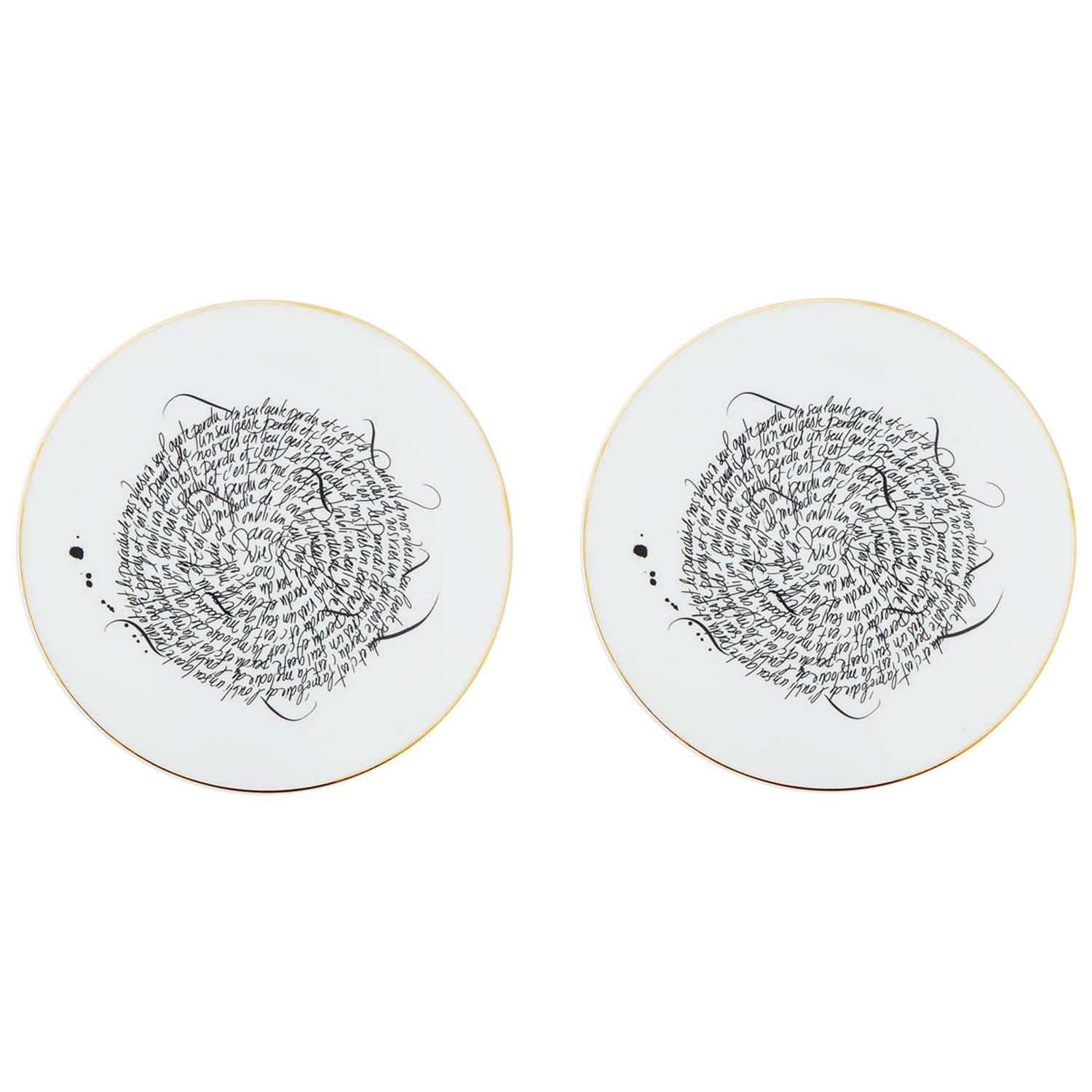 Box of 2 Dinner Porcelain Plates With Gold Collection Rue de Paradis  For Sale