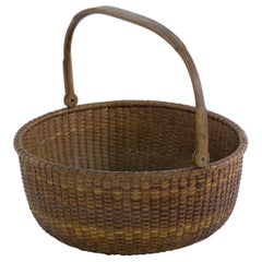 Large Shallow Round Nantucket Lightship Basket Made by Davis Hall