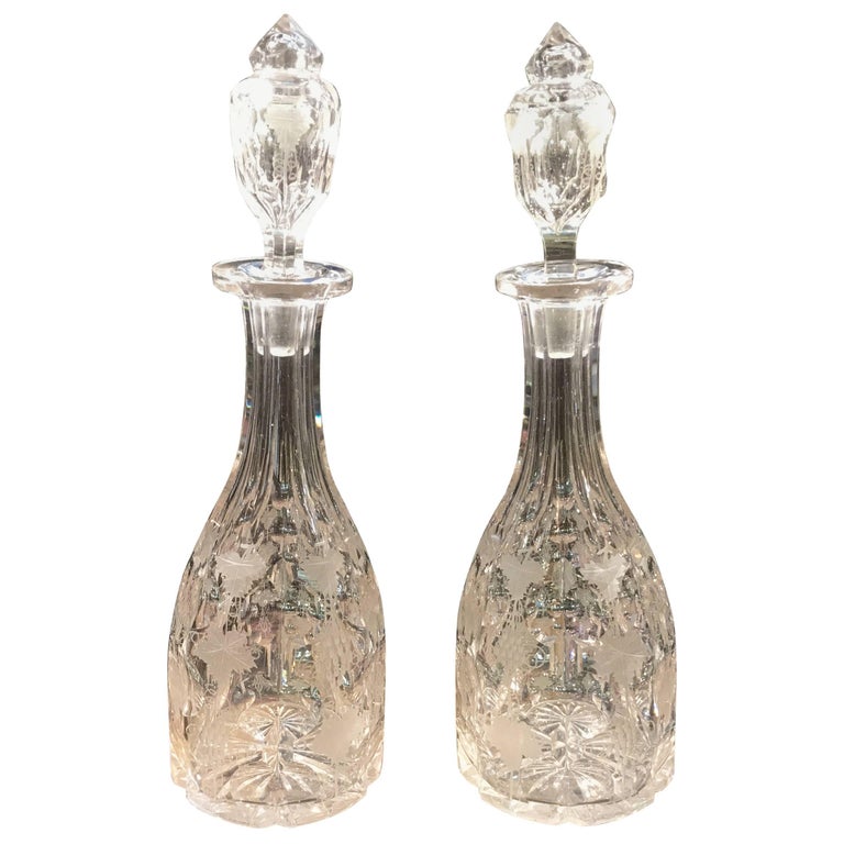 19th Century Pair of English Wine Decanters For Sale at 1stDibs