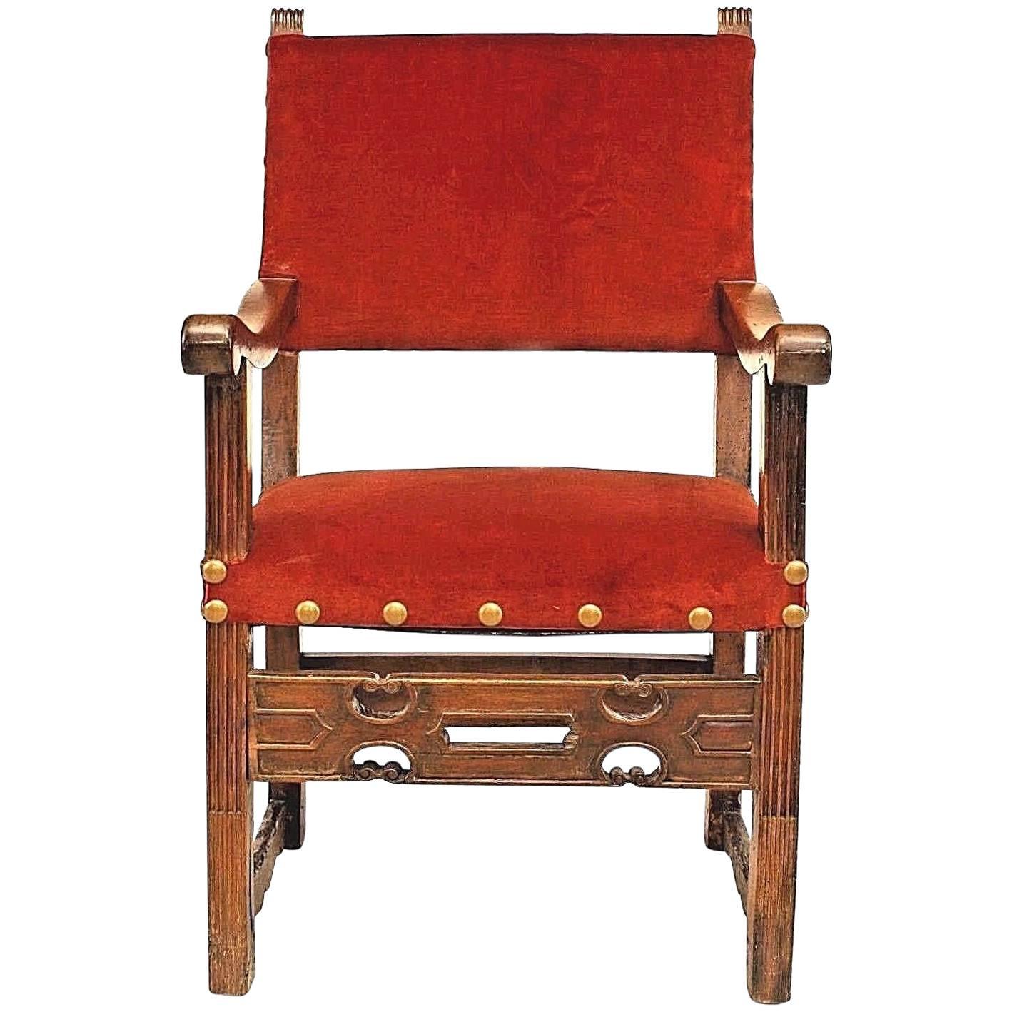 Fauteuil Renaissance Espagnole en Noyer et Velours Rouge en vente