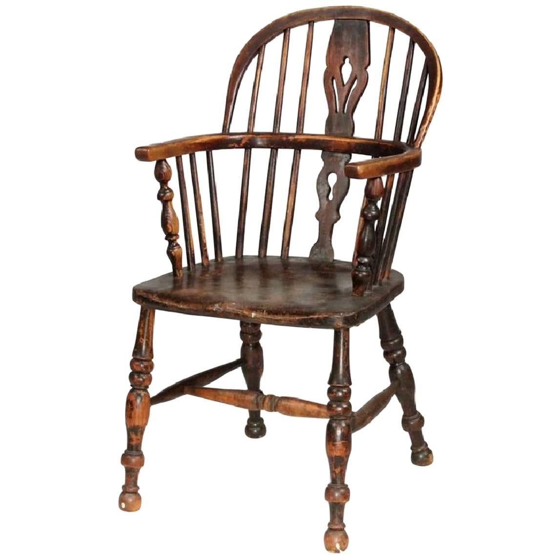 English Bow-Back Windsor Chair For Sale