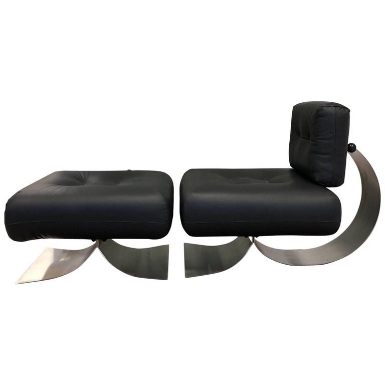Oscar Niemeyer Alta Chair With Ottoman 1970s