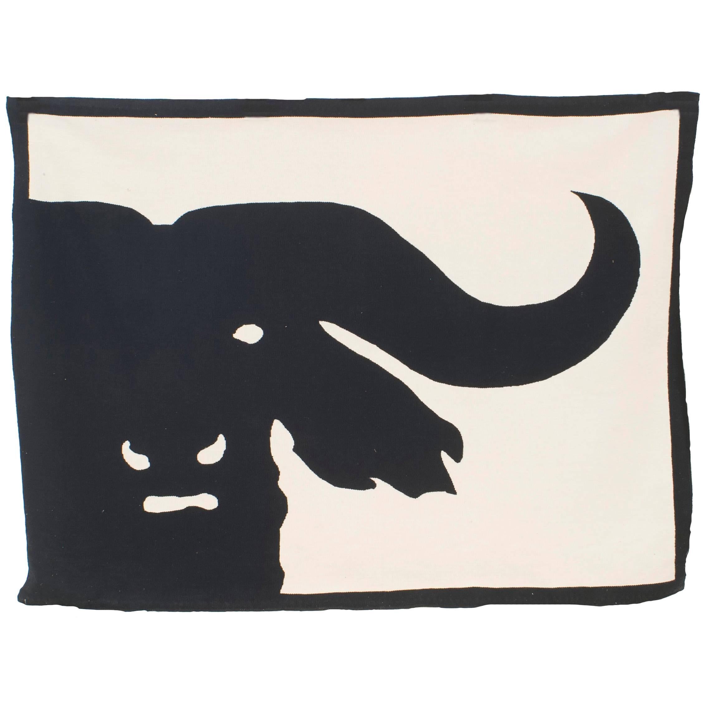 Zeitgenössischer schwarzer und weißer Bradfield Buffalo-Weiß-Wandteppich im Angebot