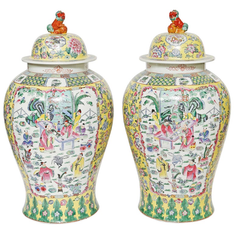 Pair of Chinese Porcelain Temple Jars For Sale at 1stdibs